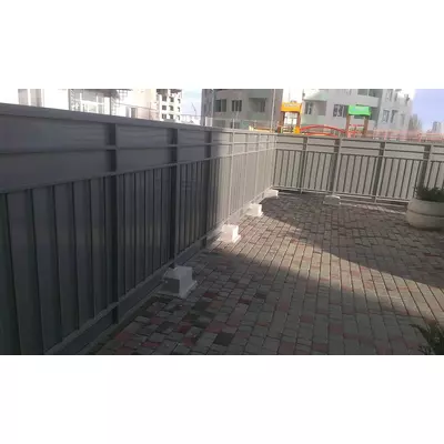 Огорожі з полікарбонату